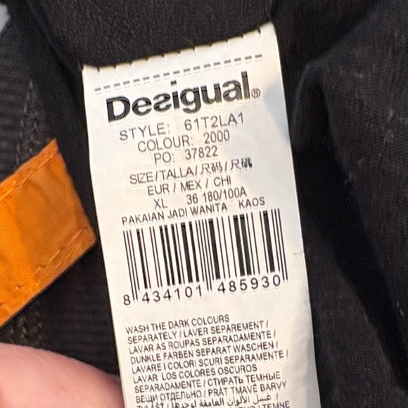 DESIGUAL Laju Black Sleeveless Asymmetrical Abstract Tank - Picture 3 of 7